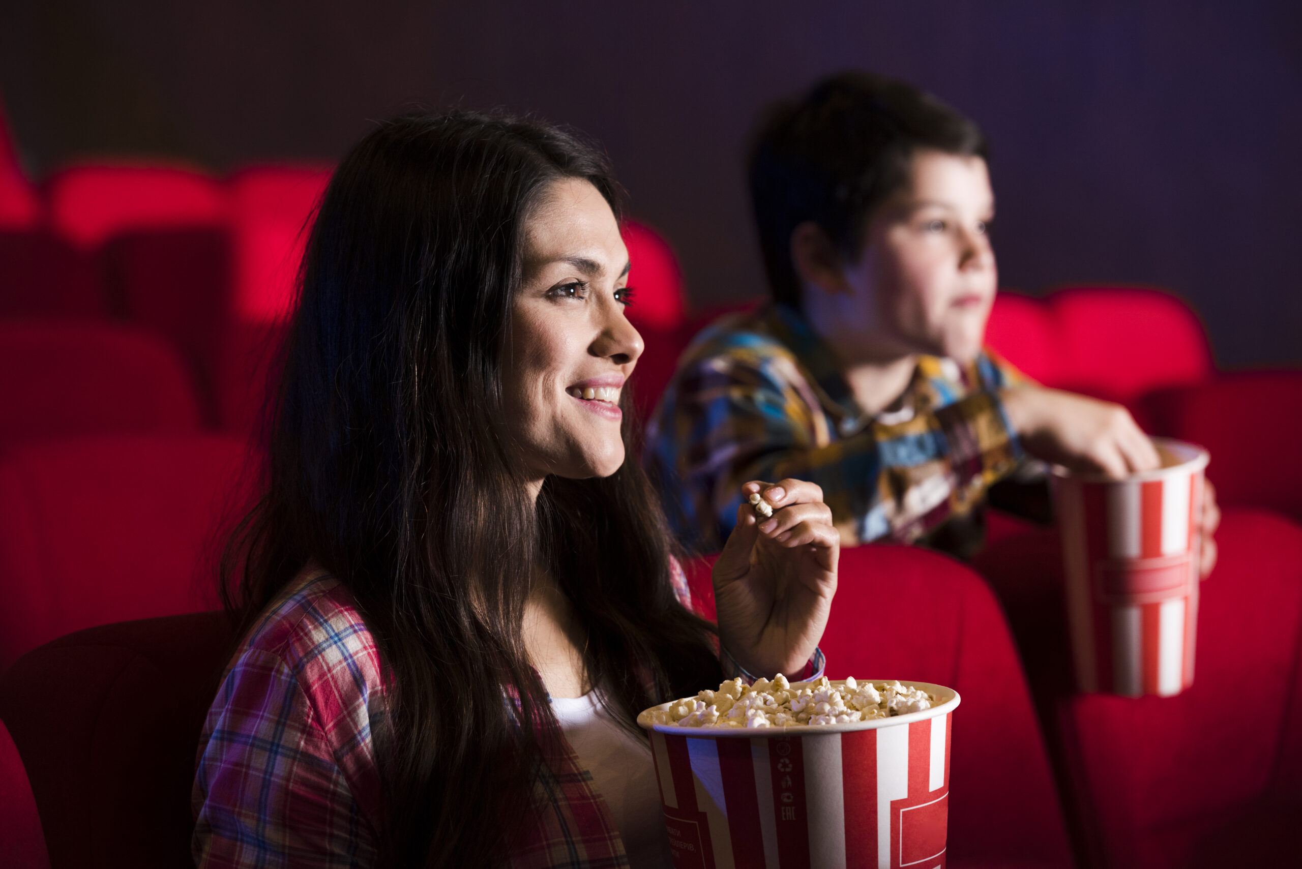 Posso Entrar com Comida no Cinema? Entenda Seus Direitos